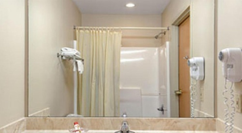 Super 8 Pascagoula image 1